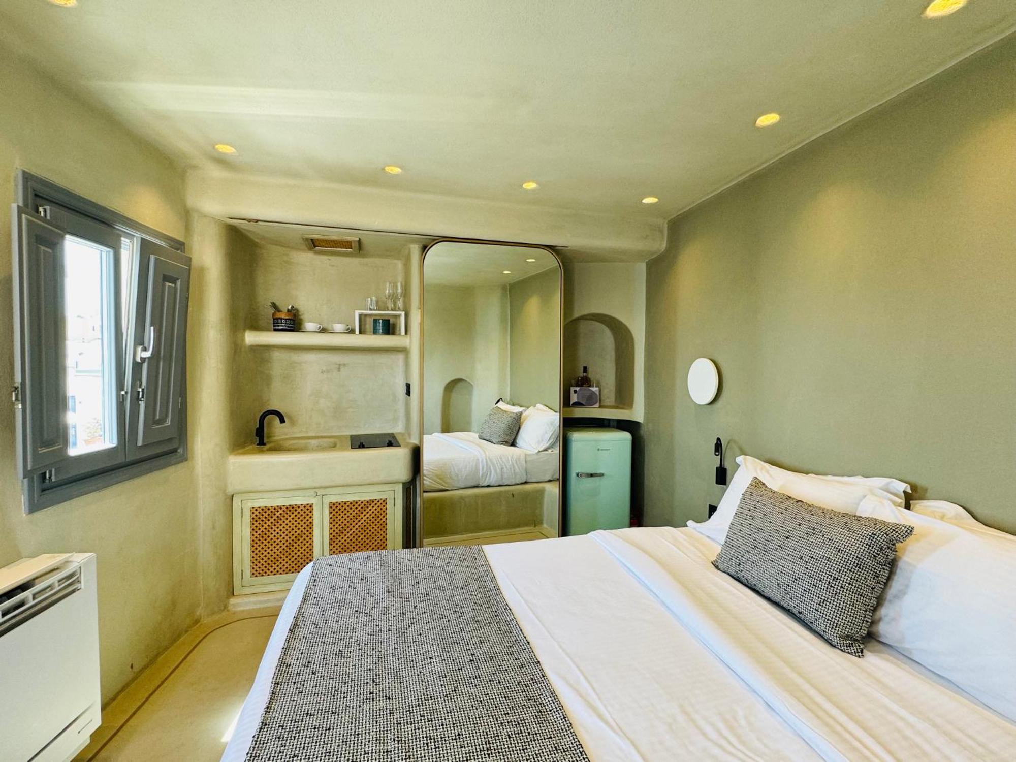 Santoroia Luxury Suites By Caldera Houses Екстериор снимка